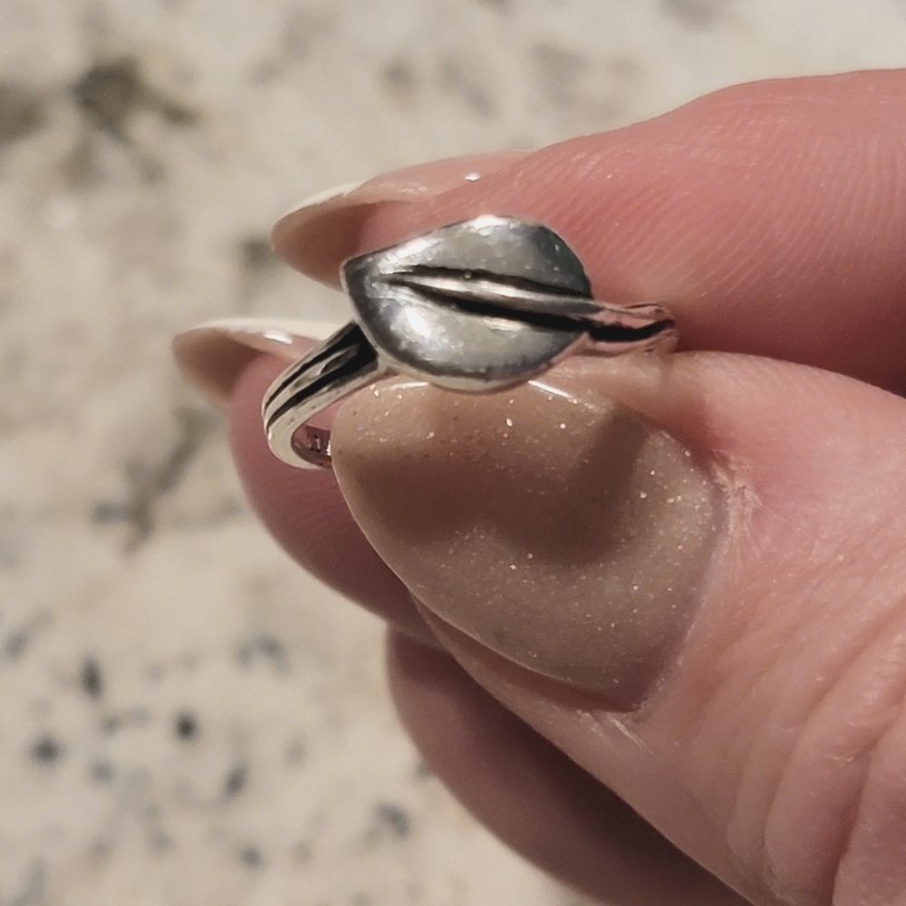 Silver Leaf Ring 7